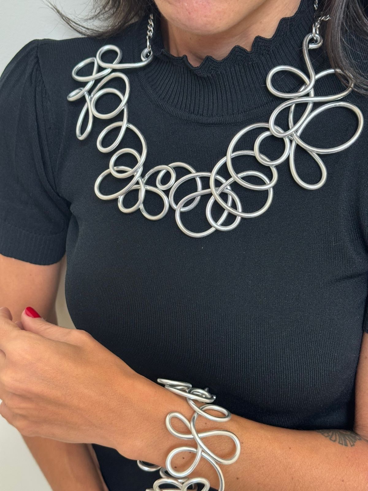 Conjunto colar e pulseira de alumínio