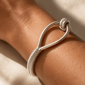 Pulseira Feminina Gancho em Alumínio
