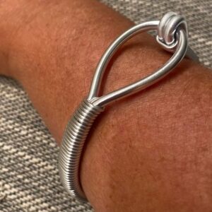 Pulseira de alumínio